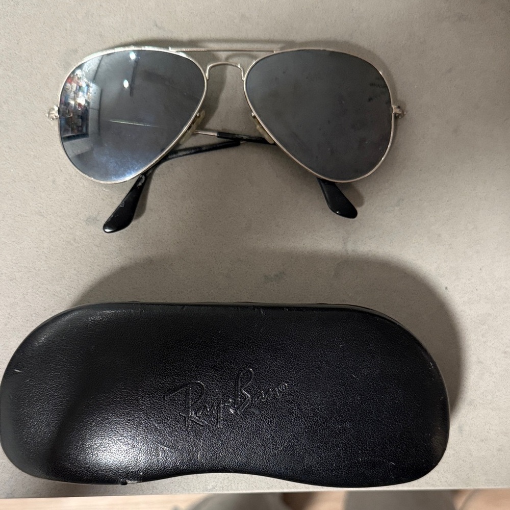 Ray-Ban Silver Aviator Sunglasses with Black Case